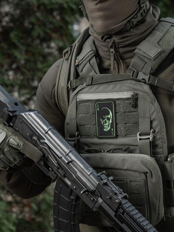 M-TAC NASZYWKA FACE OF WAR CZASZKA HAFTOWANA CZARNO-ZIELONA