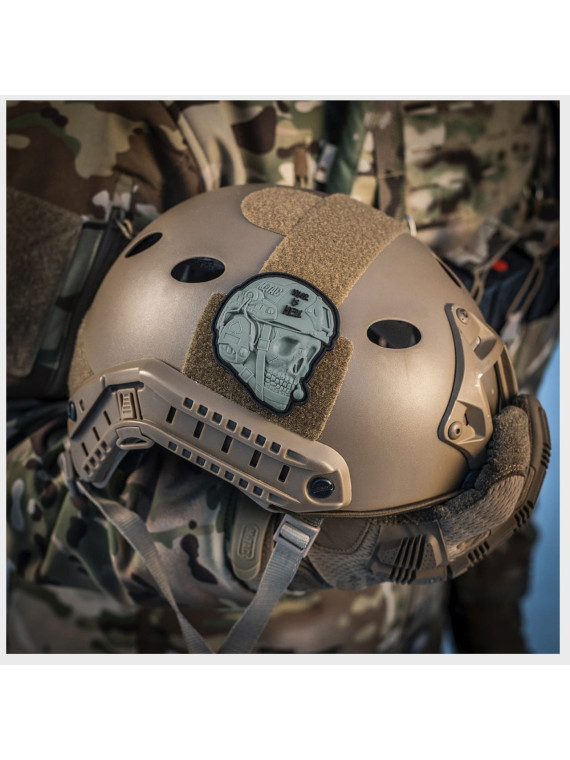 M-TAC NASZYWKA 3D WAR IS HELL PVC SZARA