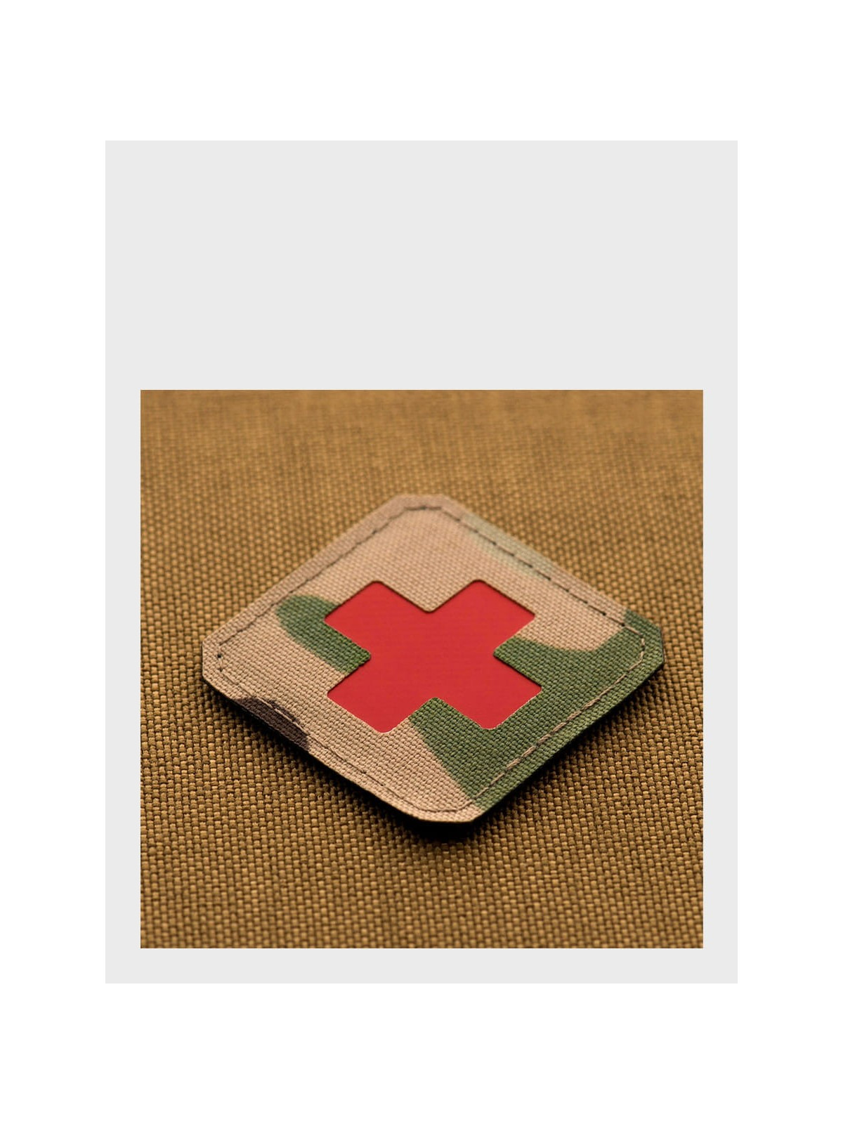M-TAC Naszywka Medic Cross Laser Cut Multicam-czerwony