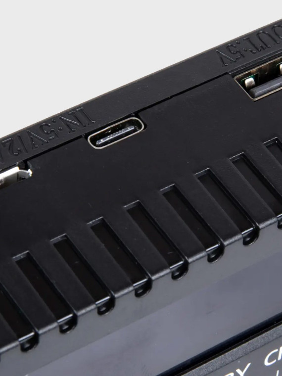 REDOX Ładowarka CLARA Uniwersalna do Akumulatorów AAA AA x4 6F22 Li-Ion Ni-MH Ni-Cd USB Wyświetlacz LCD
