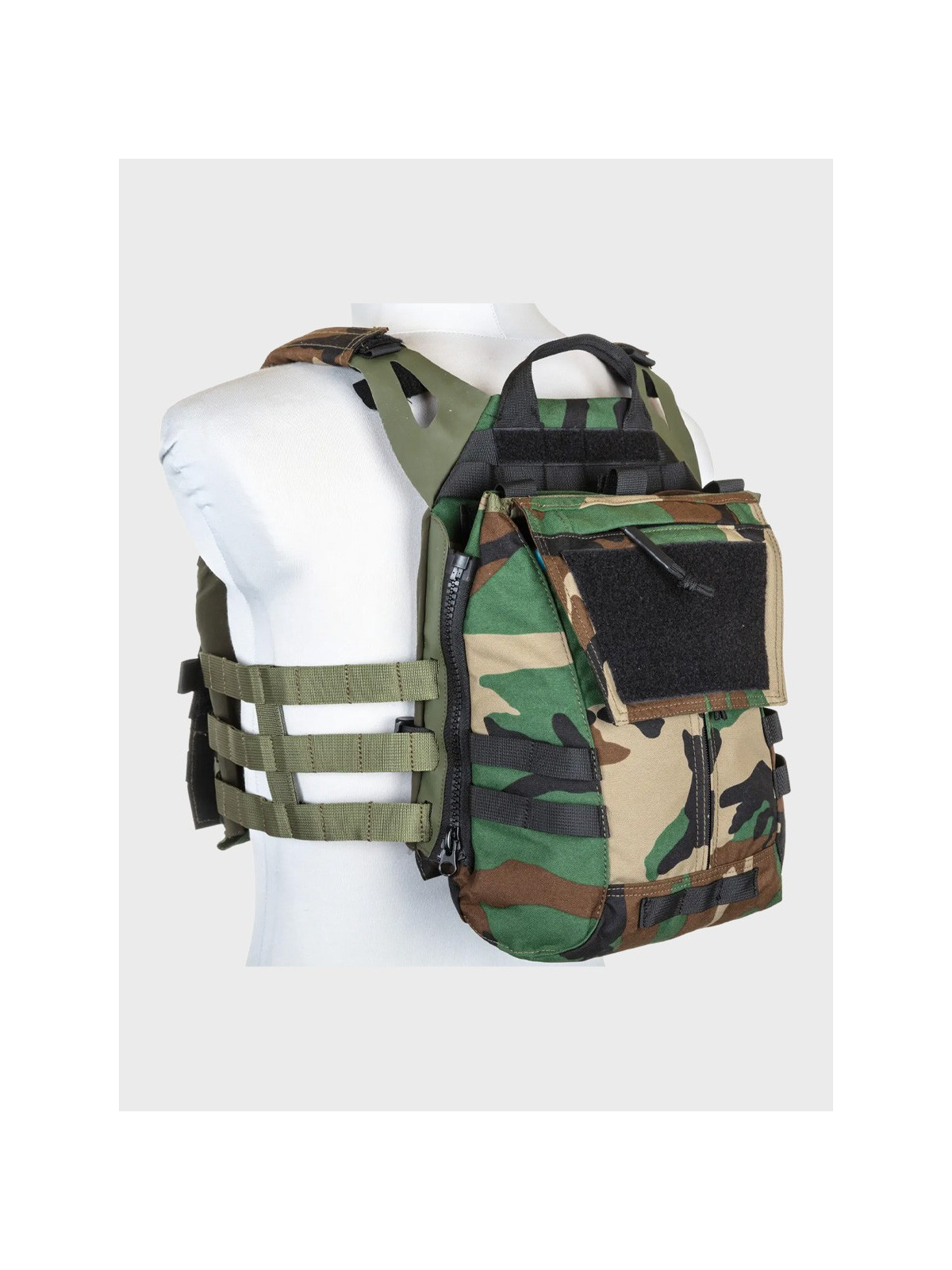 SPECNA ARMS Kamizelka taktyczna Plate Carrier z panelem szturmowym Woodland