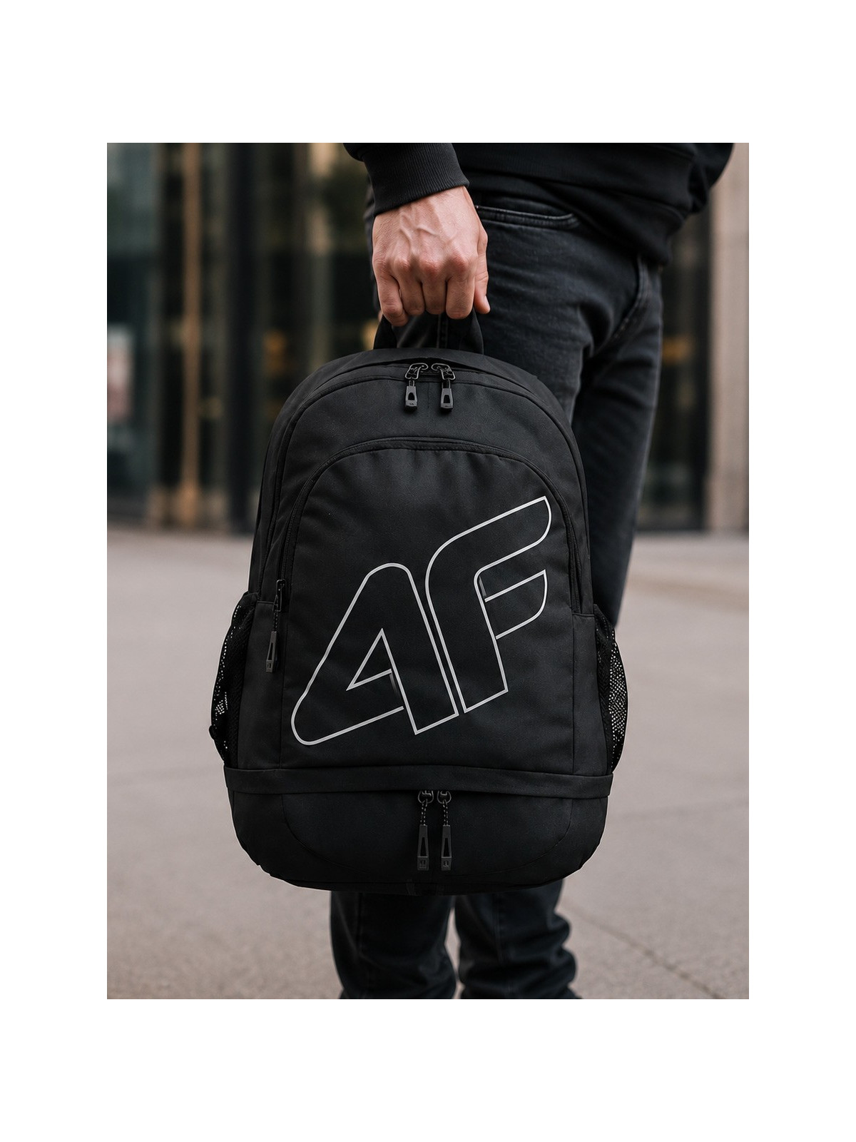 4F Plecak miejski sportowy z kieszenią na buty ABACU613 22L Czarny
