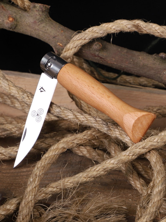 DOMINATOR URBAN COMBAT Nóż Beech Wood DREWNO BUK GRAWER triskelion