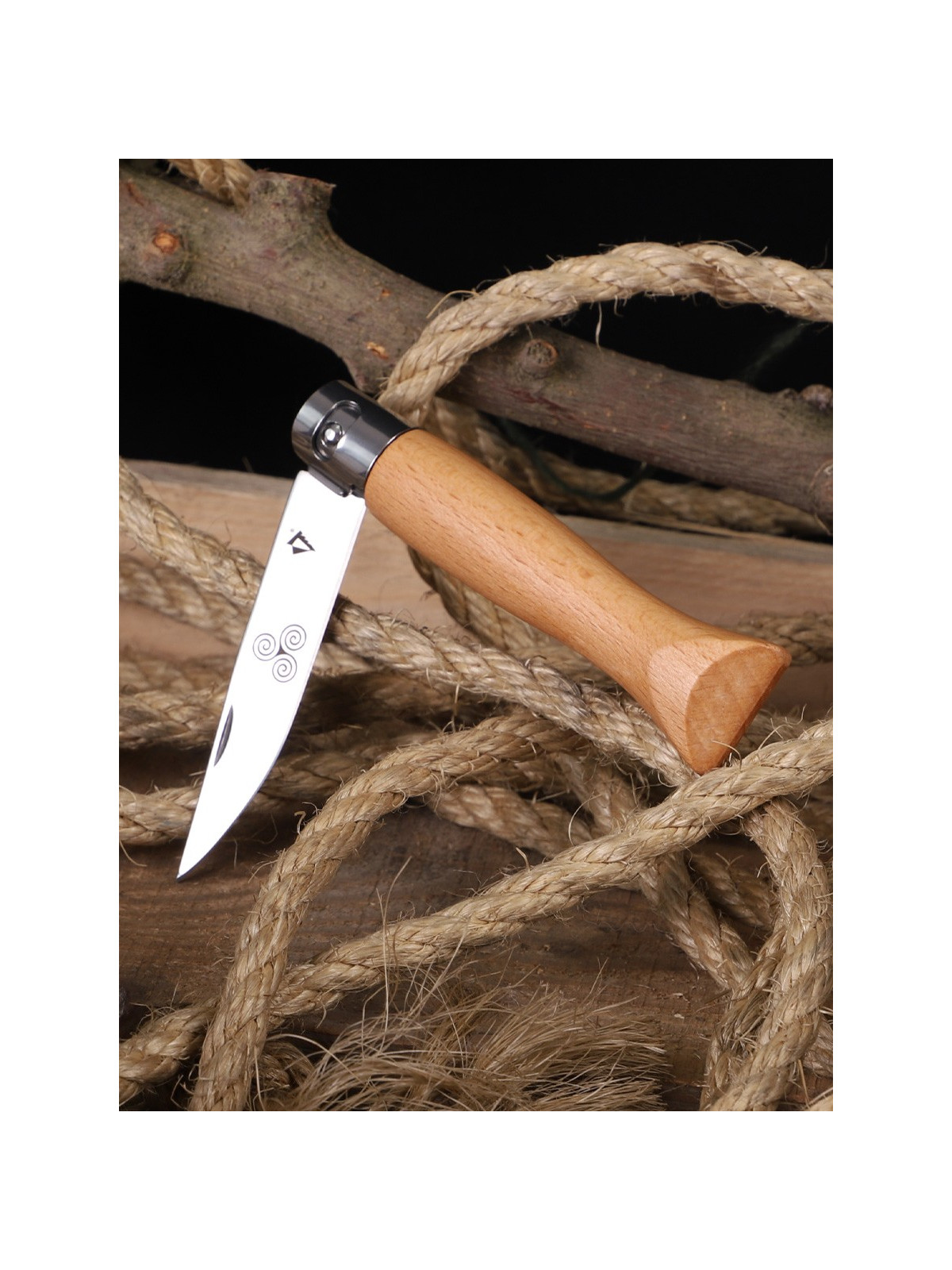 DOMINATOR URBAN COMBAT Nóż Beech Wood DREWNO BUK GRAWER triskelion
