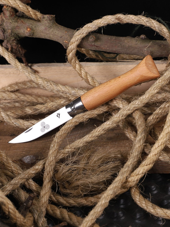 DOMINATOR URBAN COMBAT Nóż Beech Wood DREWNO BUK GRAWER triskelion