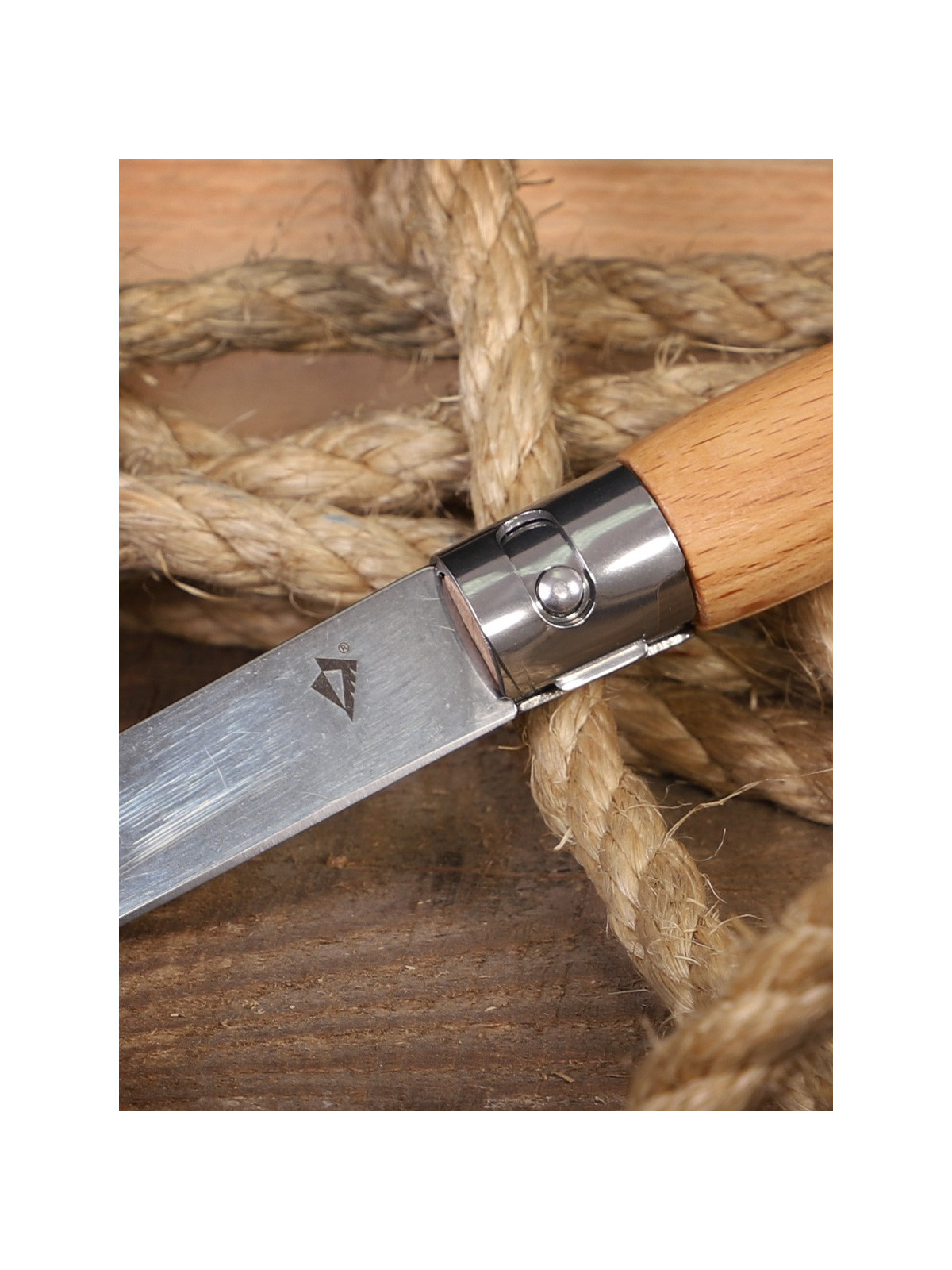 DOMINATOR URBAN COMBAT Nóż Beech Wood DREWNO BUK GRAWER triskelion