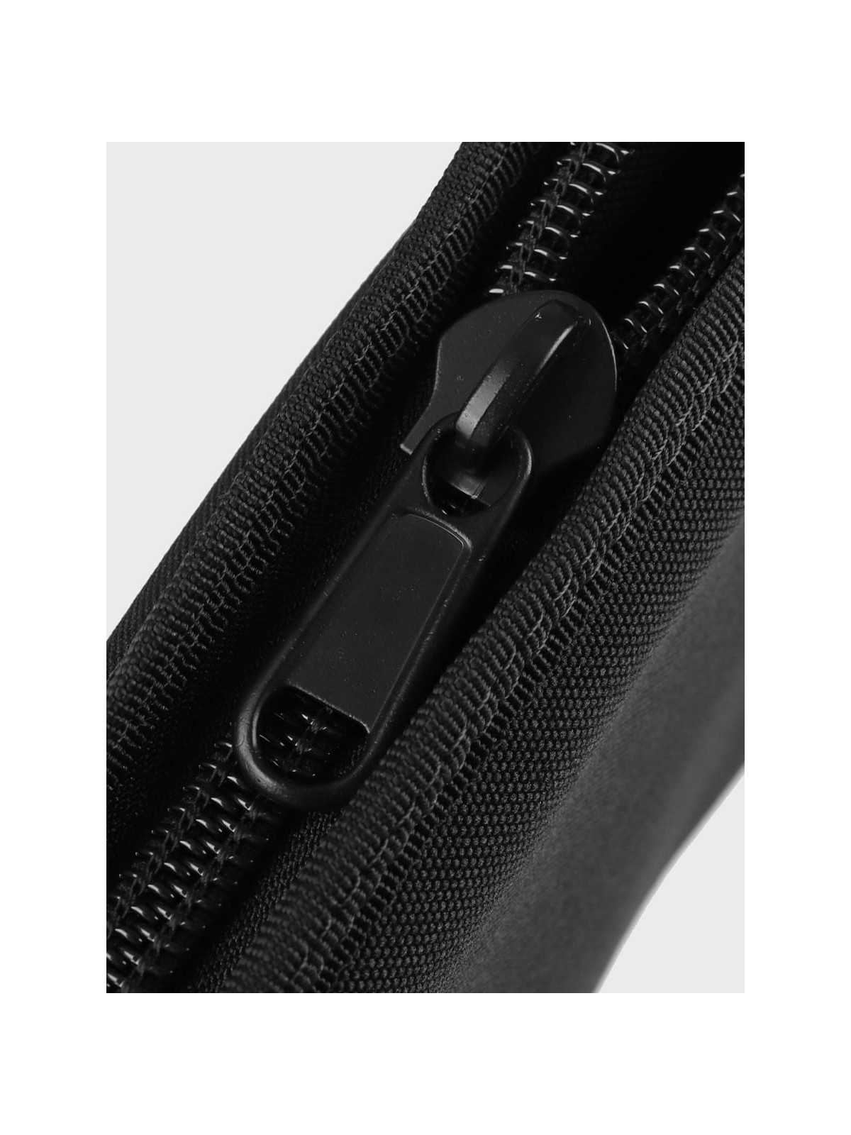 DOMINATOR URBAN COMBAT POKROWIEC NA BROŃ KRÓTKĄ  S 312B 24 X 14 cm CZARNY