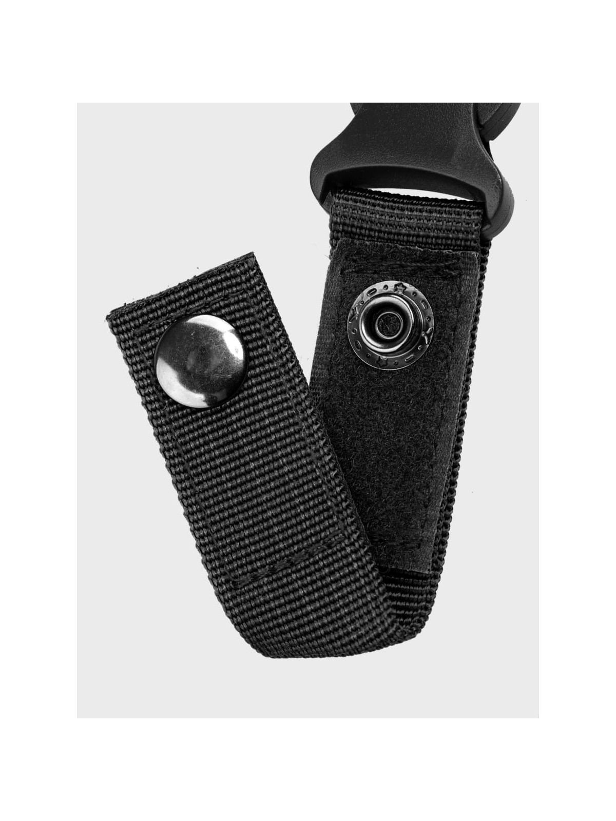 DOMINATOR URBAN COMBAT Uchwyt na butelkę do paska molle czarny