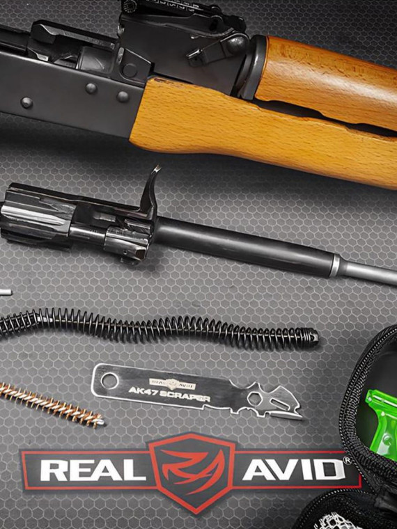 REAL AVID Zestaw do czyszczenia broni AK47 GUN BOSS AK 47 16-ELEMENTÓW etui