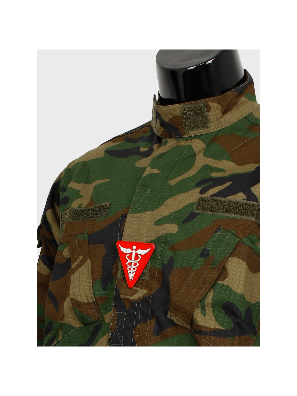 MIL-TEC NASZYWKA 3D MEDIC PVC CZERWONY