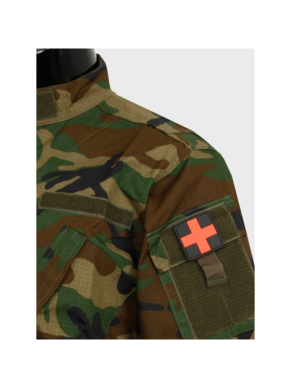 MIL-TEC NASZYWKA 3D FIRST AID PVC 5 x 5 cm CZARNA