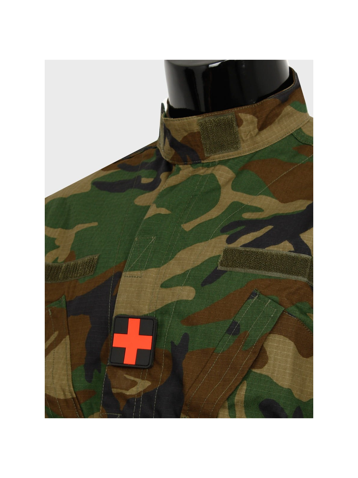 MIL-TEC NASZYWKA 3D FIRST AID PVC 5 x 5 cm CZARNA