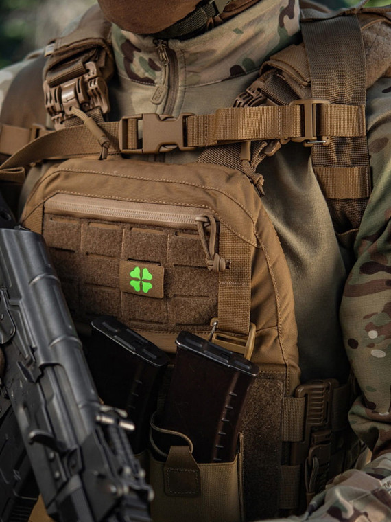 M-TAC Naszywka koniczyna czterolistna MOLLE cordura laser cut fluorescencyjna coyote