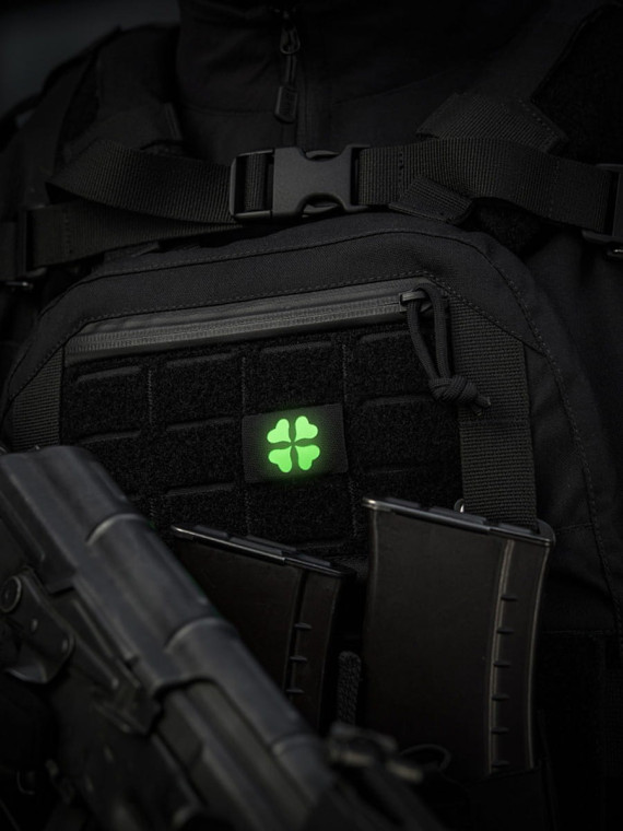 M-TAC Naszywka koniczyna czterolistna MOLLE cordura laser cut fluorescencyjna czarna