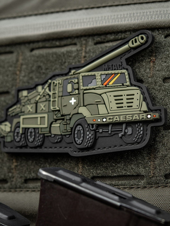 M-TAC Naszywka 3D Caesar Samobieżna haubicoarmata kal. 155 mm 6,4 x 10 cm PVC Oliwkowa