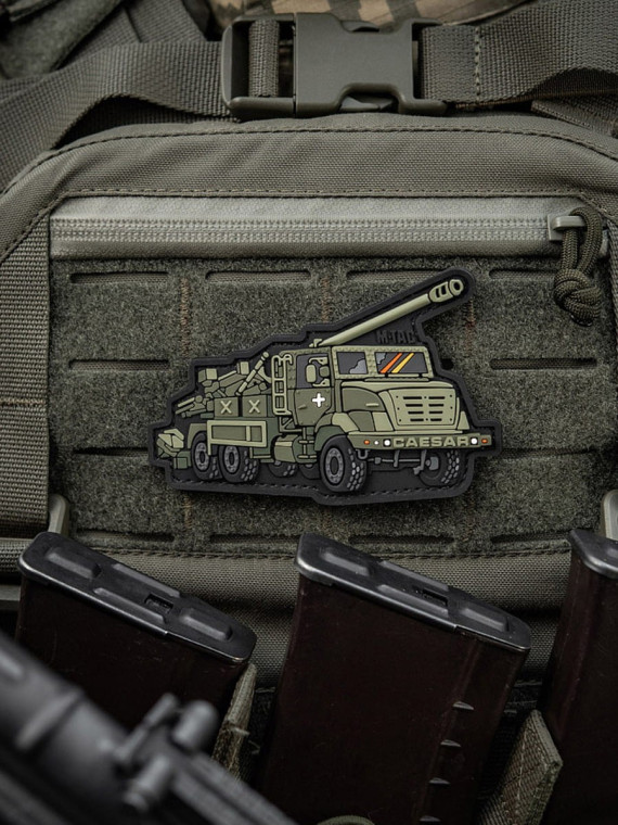 M-TAC Naszywka 3D Caesar Samobieżna haubicoarmata kal. 155 mm 6,4 x 10 cm PVC Oliwkowa