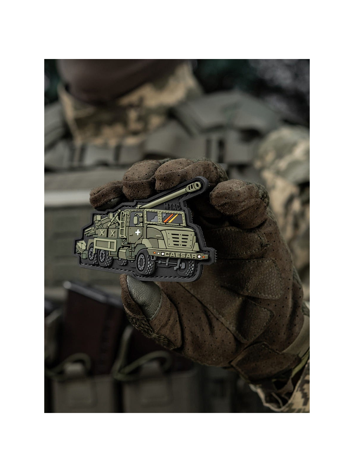 M-TAC Naszywka 3D Caesar Samobieżna haubicoarmata kal. 155 mm 6,4 x 10 cm PVC Oliwkowa