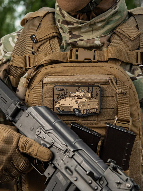 M-TAC Naszywka 3D Bradley 6,5 x 10,5 cm PVC Coyote