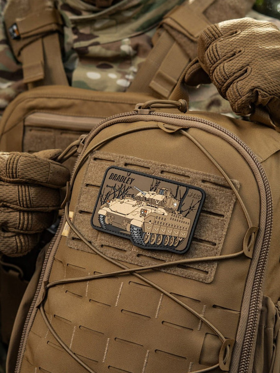 M-TAC Naszywka 3D Bradley 6,5 x 10,5 cm PVC Coyote