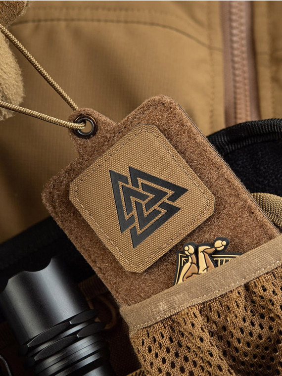 M-TAC NASZYWKA Valknut Laser Cut 4,5 x 4,5 cm Coyote-czarna
