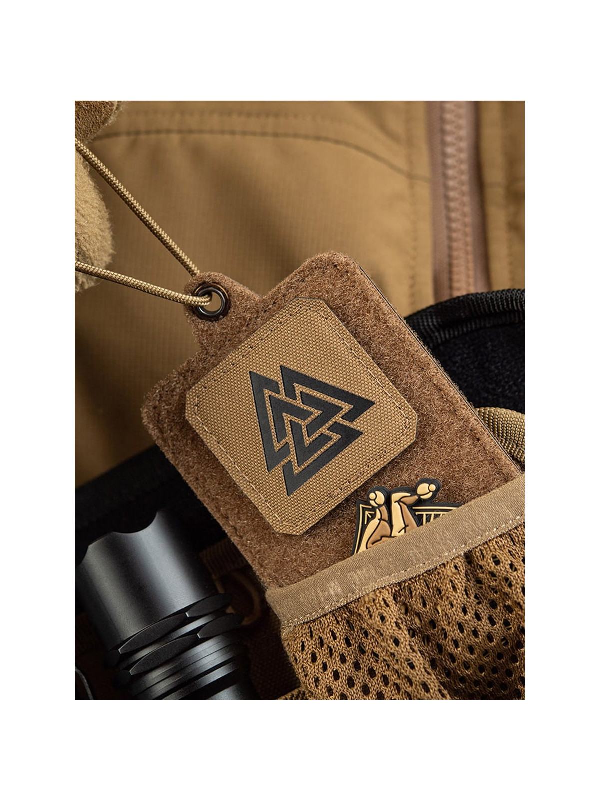 M-TAC NASZYWKA Valknut Laser Cut 4,5 x 4,5 cm Coyote-czarna