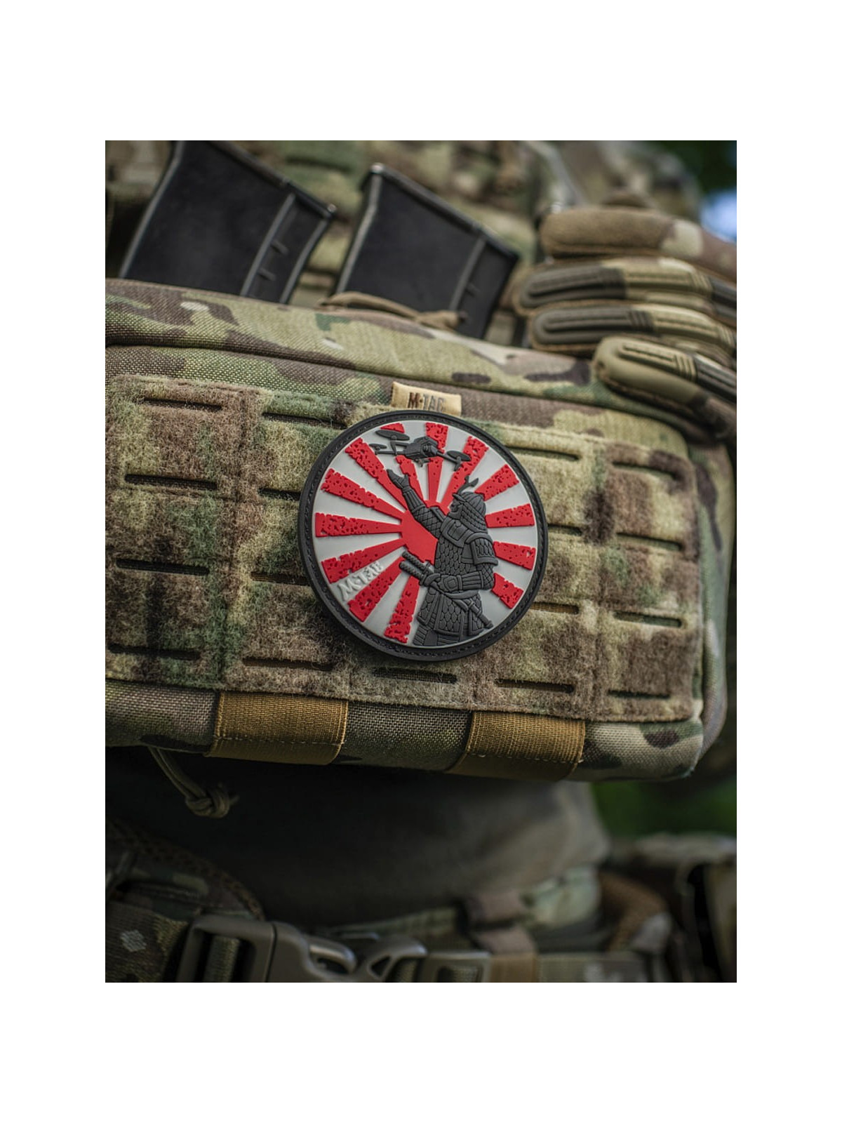 M-TAC NASZYWKA DROGA SAMURAJA PVC 9 cm CZEROWONO-CZARNA