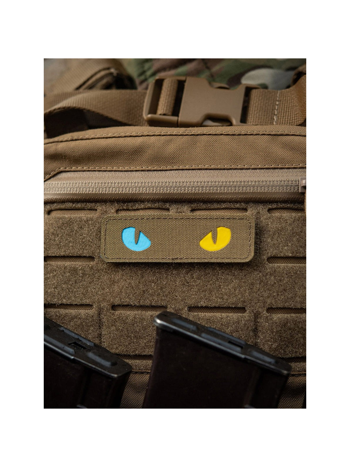 M-TAC Naszywka Kocie Oczy CAT EYES LASER Cut Coyote-niebiesko-żółta Fluorescencyjna
