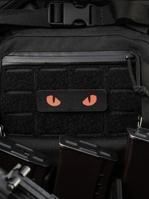 M-TAC Naszywka Kocie Oczy CAT EYES LASER Cut Czarno-czerwona Fluorescencyjna