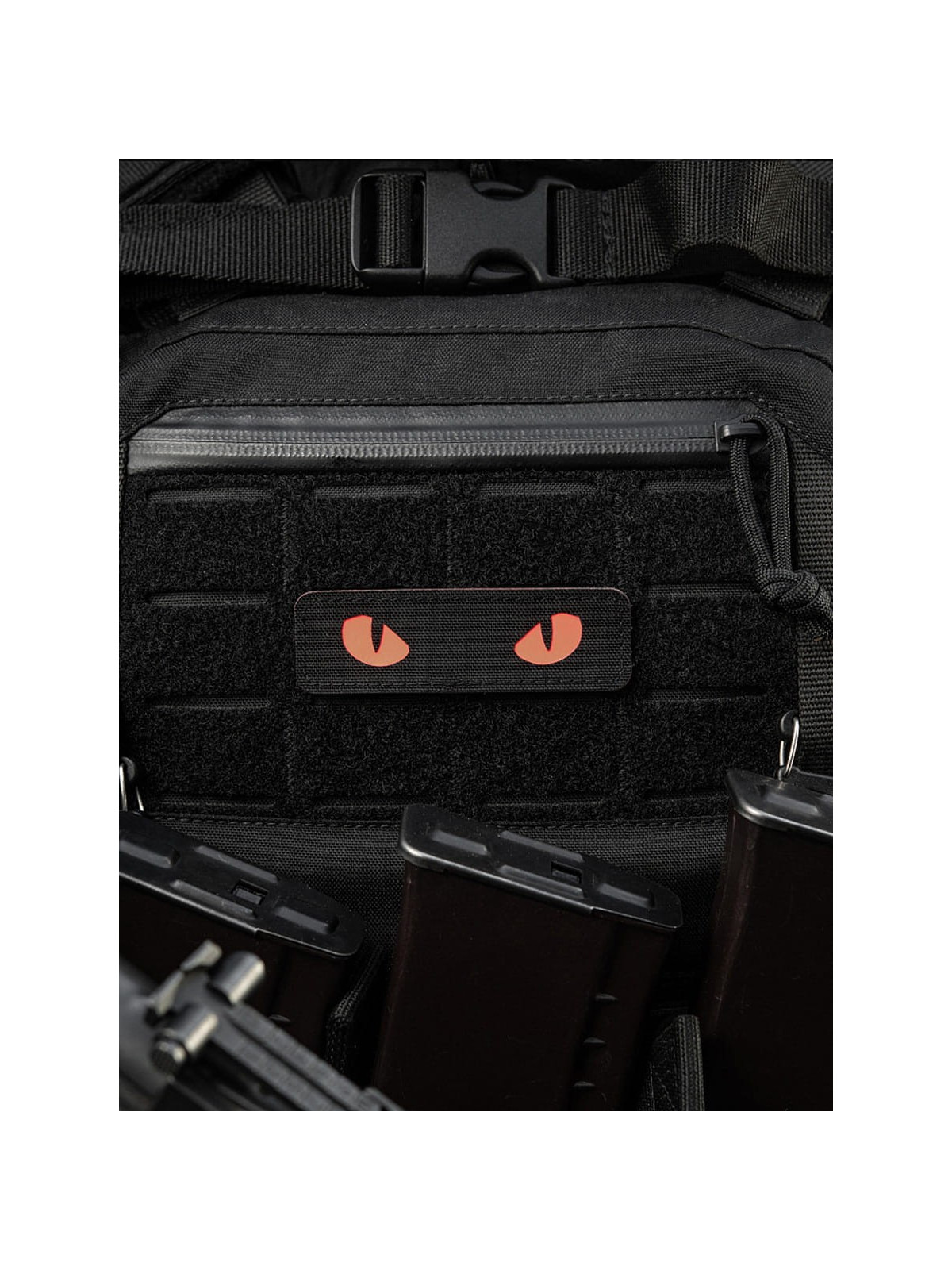 M-TAC Naszywka Kocie Oczy CAT EYES LASER Cut Czarno-czerwona Fluorescencyjna