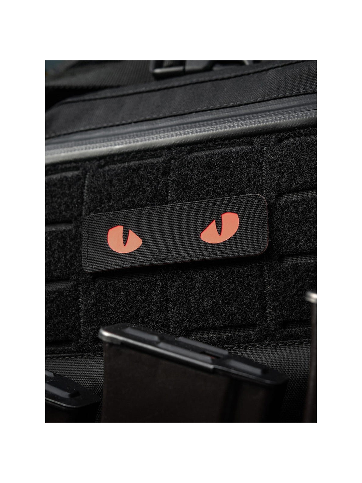M-TAC Naszywka Kocie Oczy CAT EYES LASER Cut Czarno-czerwona Fluorescencyjna