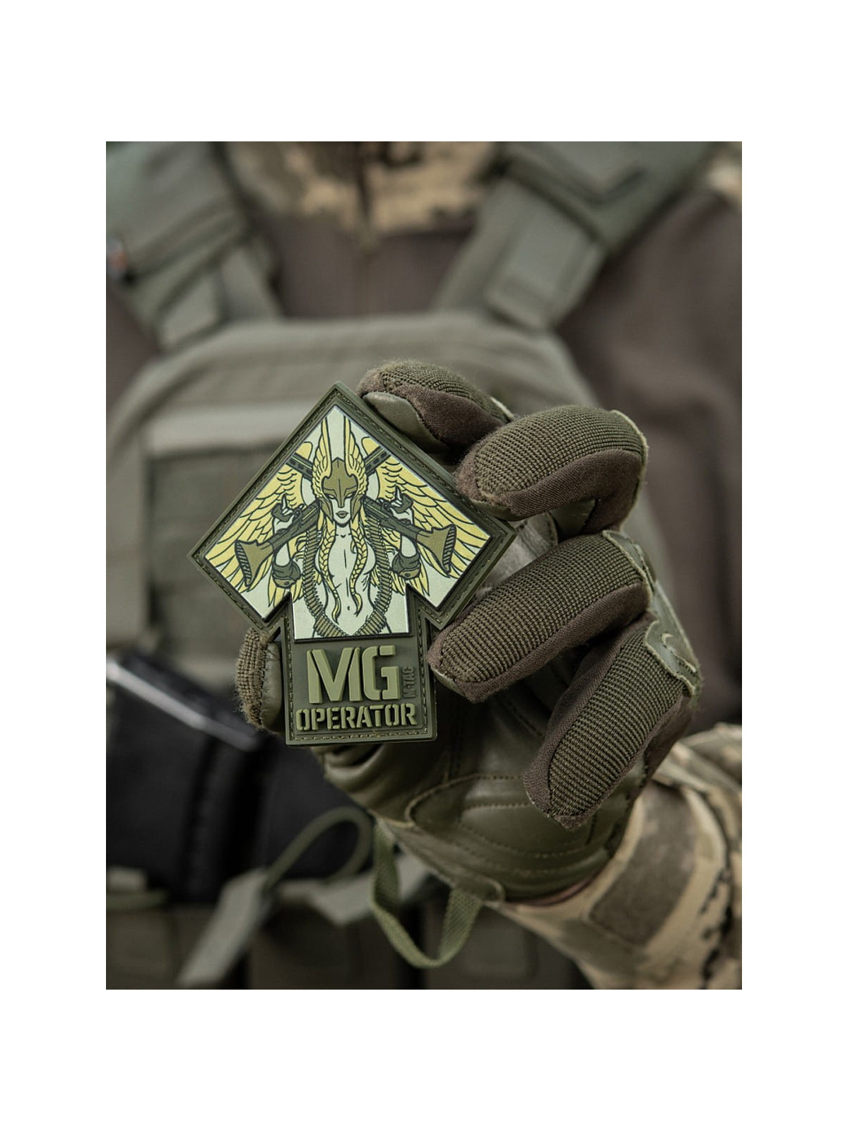 M-TAC Naszywka 3D MG Operator PVC Nadruk 9,2 x 8,6 cm oliwkowa