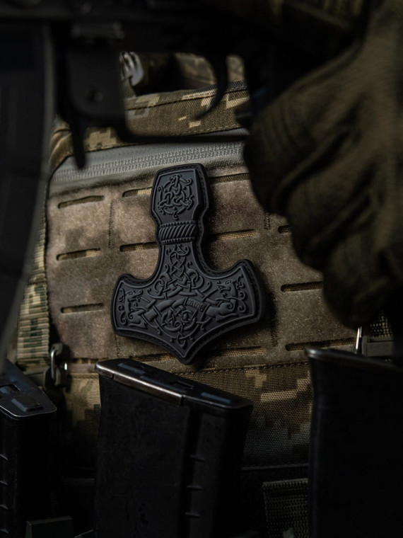 M-TAC NASZYWKA 3D MJÖLNIR MŁOT THORA DUŻA PVC SZARA
