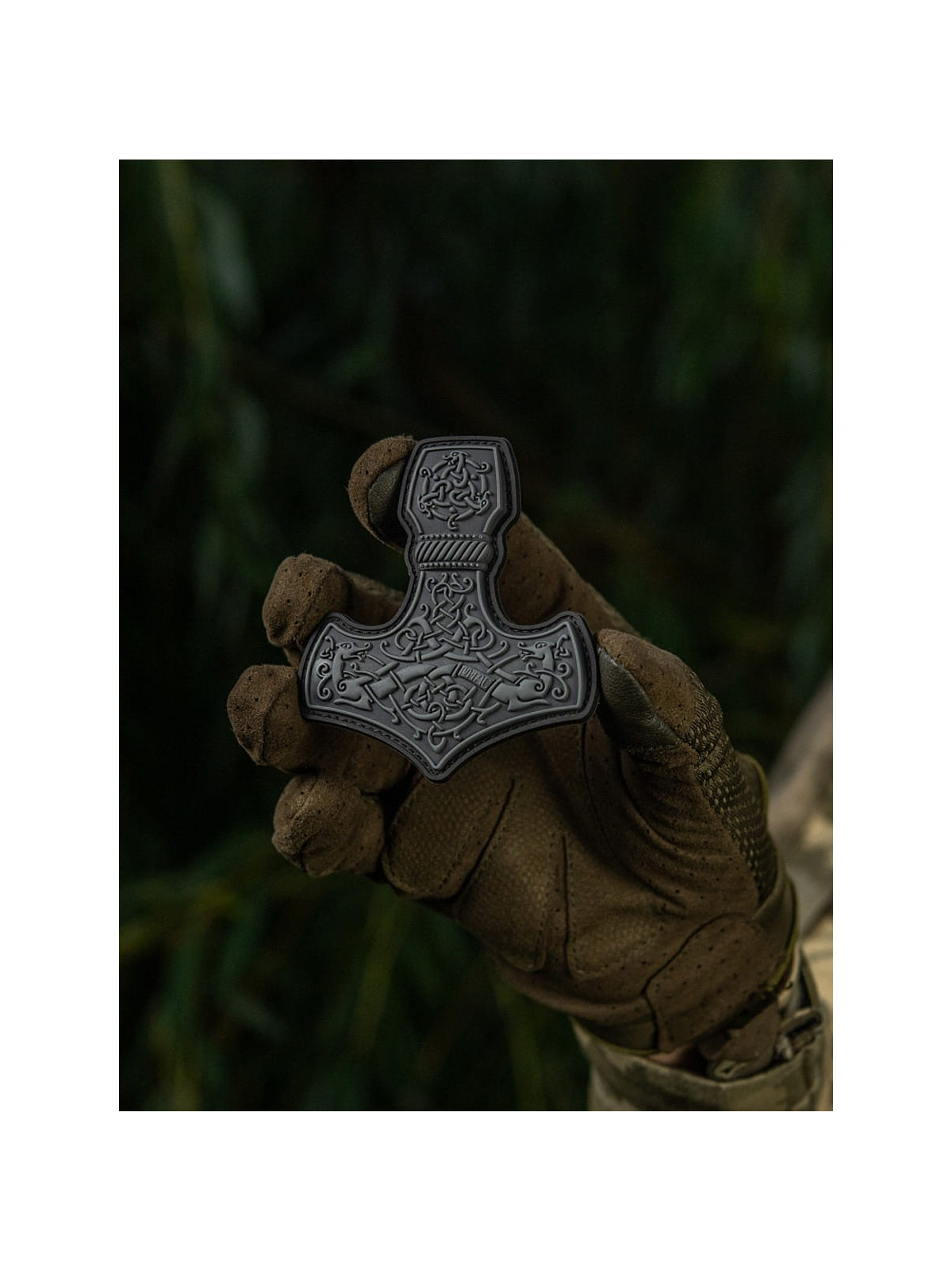 M-TAC NASZYWKA 3D MJÖLNIR MŁOT THORA DUŻA PVC SZARA