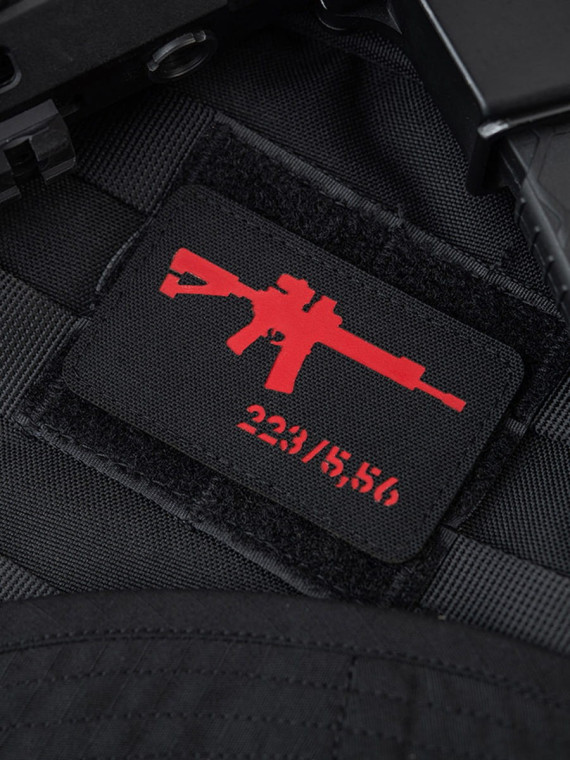 M-TAC naszywka emblemat ar-15 223/5,56 laser cut  czarno-czerwona