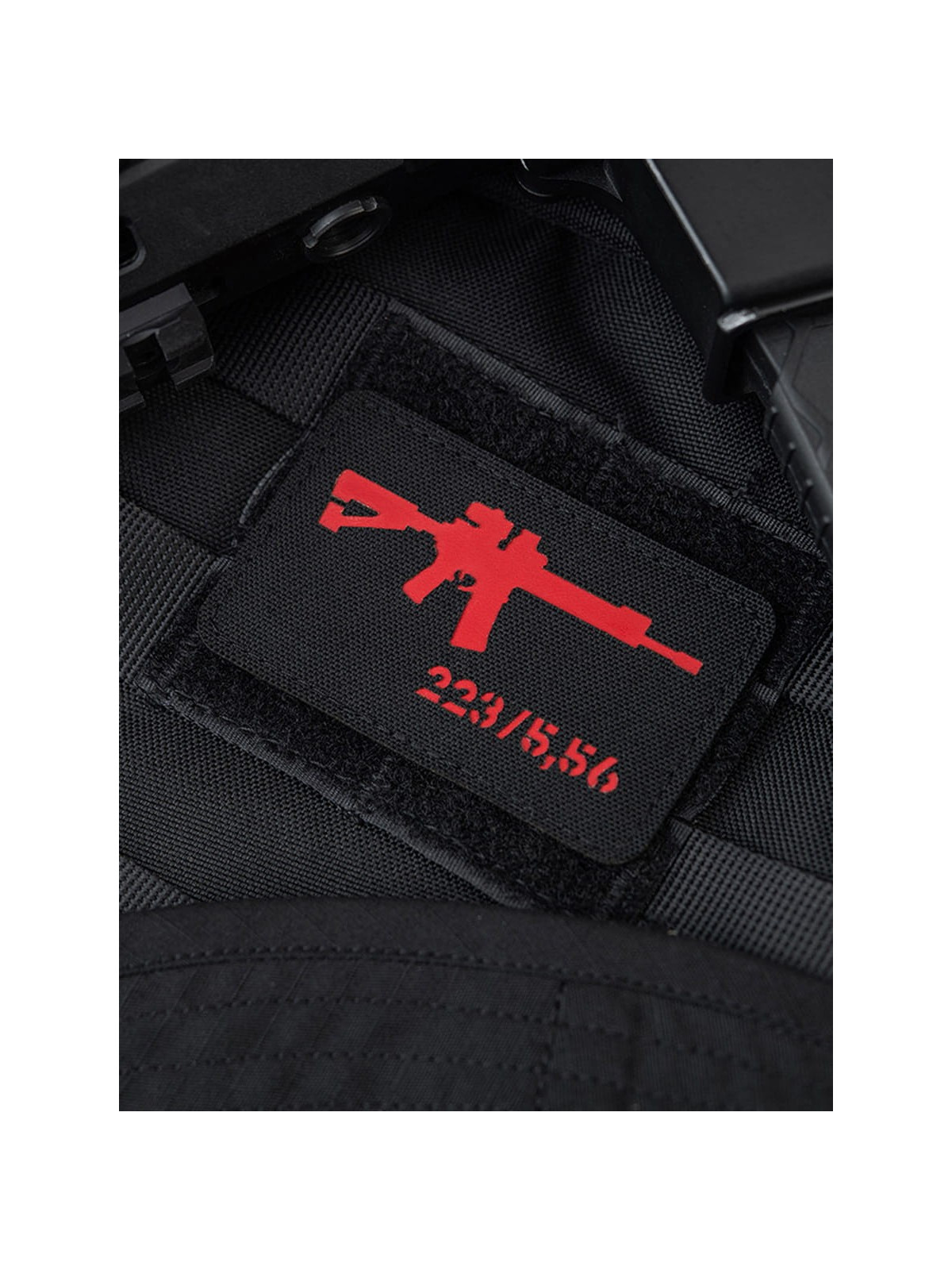 M-TAC naszywka emblemat ar-15 223/5,56 laser cut  czarno-czerwona