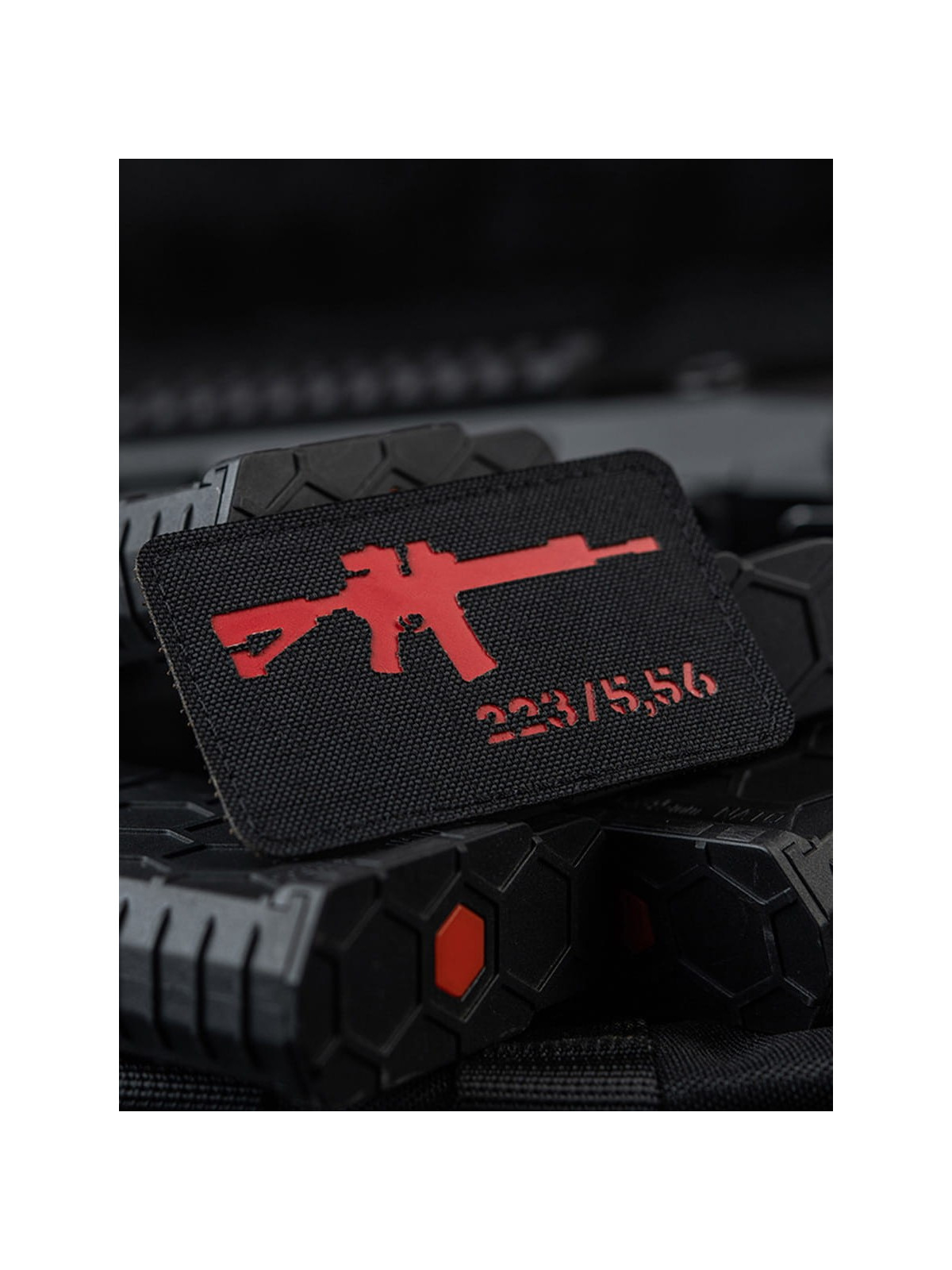 M-TAC naszywka emblemat ar-15 223/5,56 laser cut  czarno-czerwona