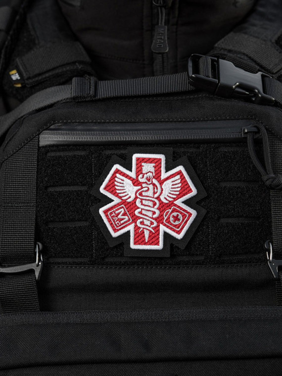 M-TAC NASZYWKA PARAMEDIC HAFTOWANA CZERWONA
