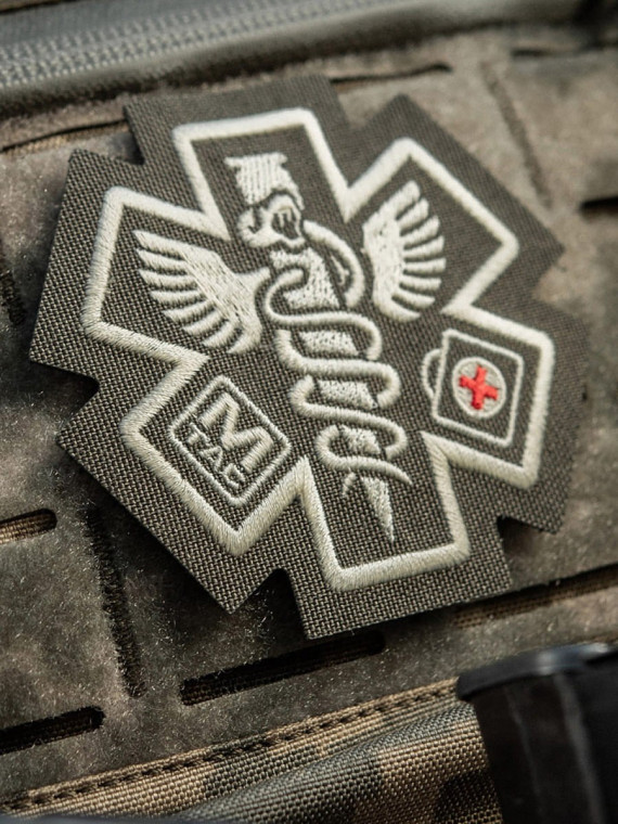 M-TAC NASZYWKA PARAMEDIC HAFTOWANA OLIWKOWA