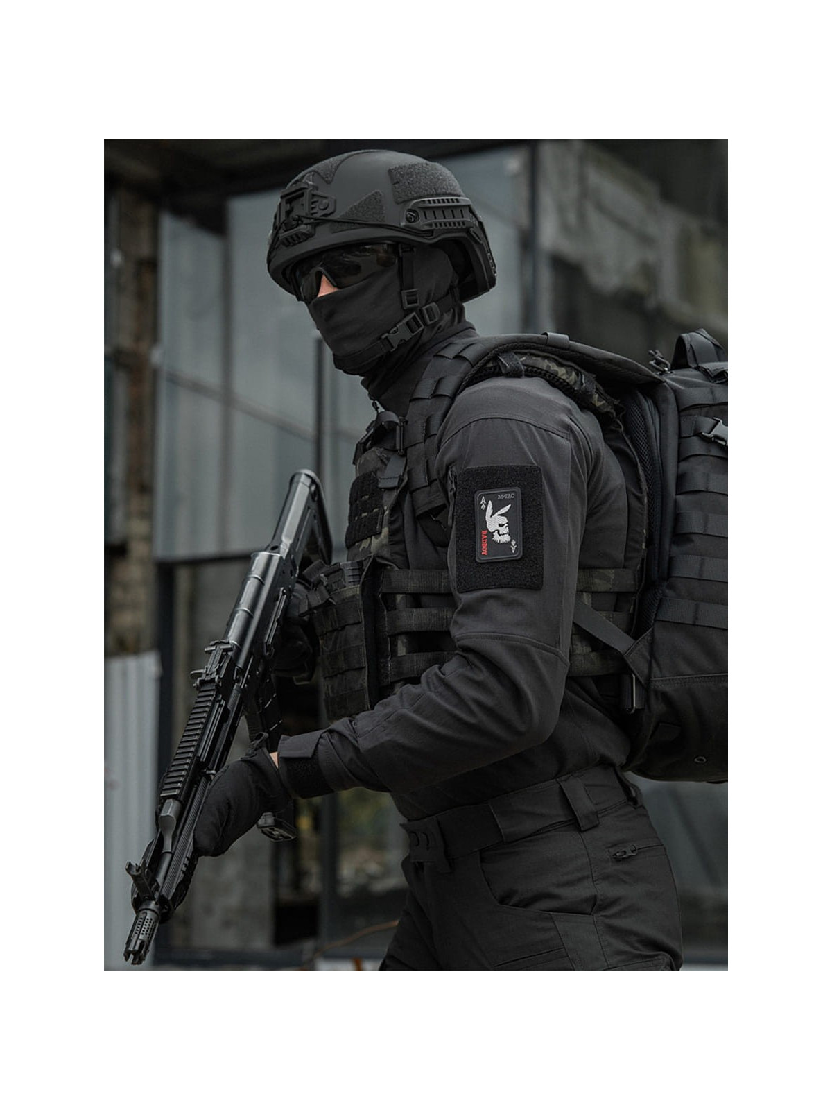 M-TAC NASZYWKA BAD BOY HAFTOWANA CZARNA