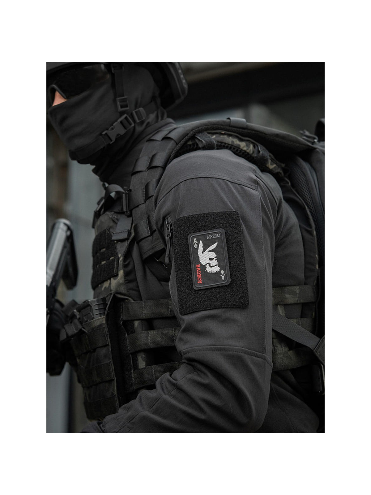 M-TAC NASZYWKA BAD BOY HAFTOWANA CZARNA