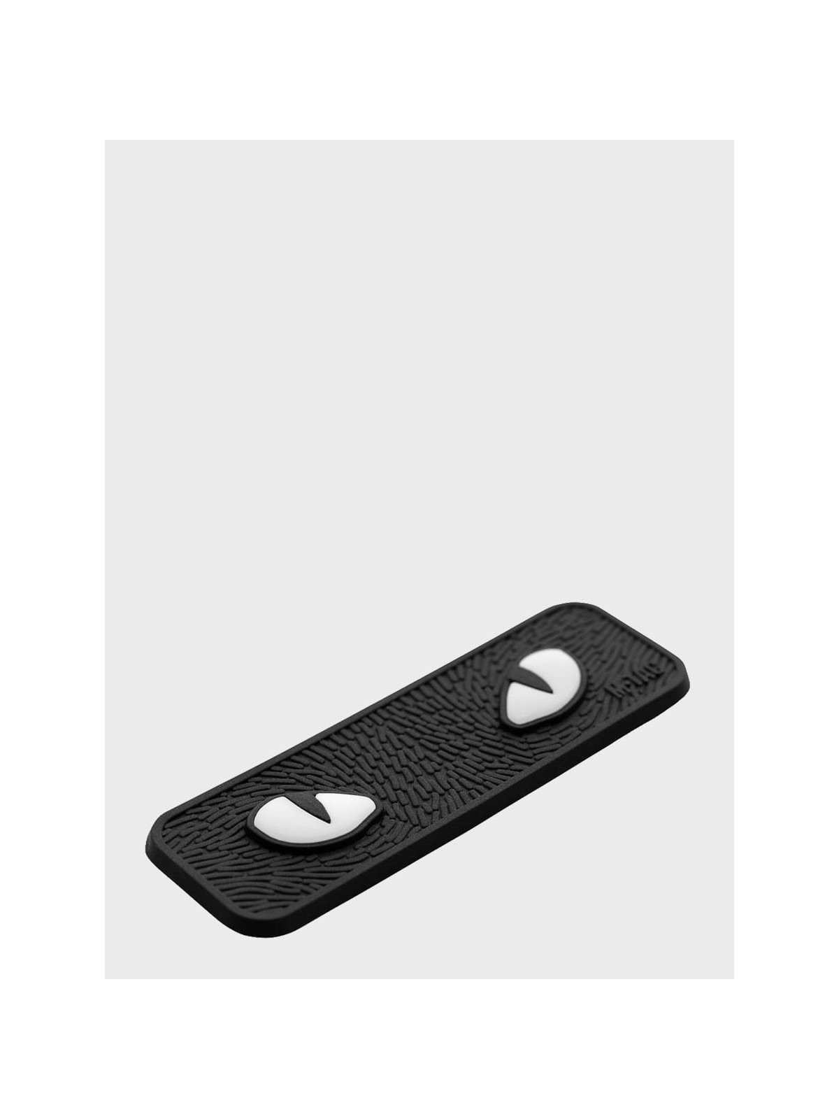 M-TAC NASZYWKA CAT EYES 3D PVC CZARNA FLUORESCENCYJNA