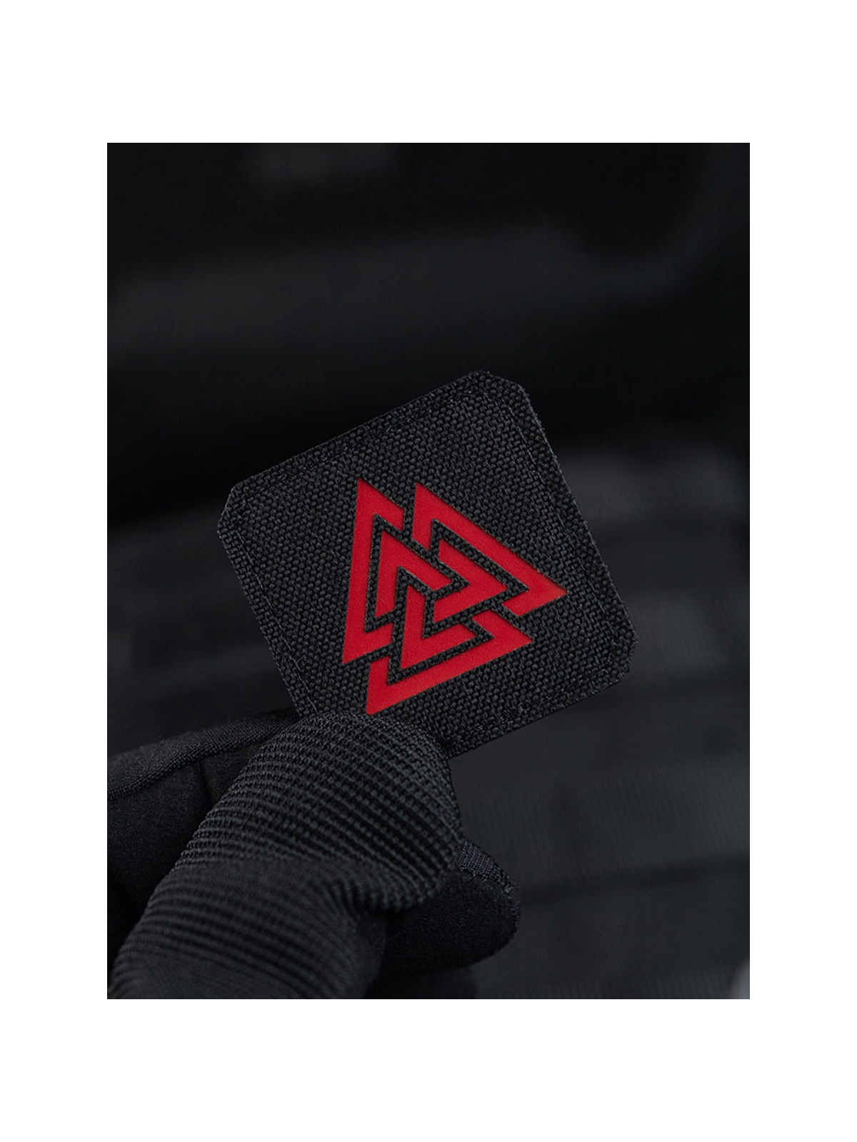 M-TAC NASZYWKA Valknut Laser Cut 4,5 x 4,5 cm Czarno- biała fluorescencyjna