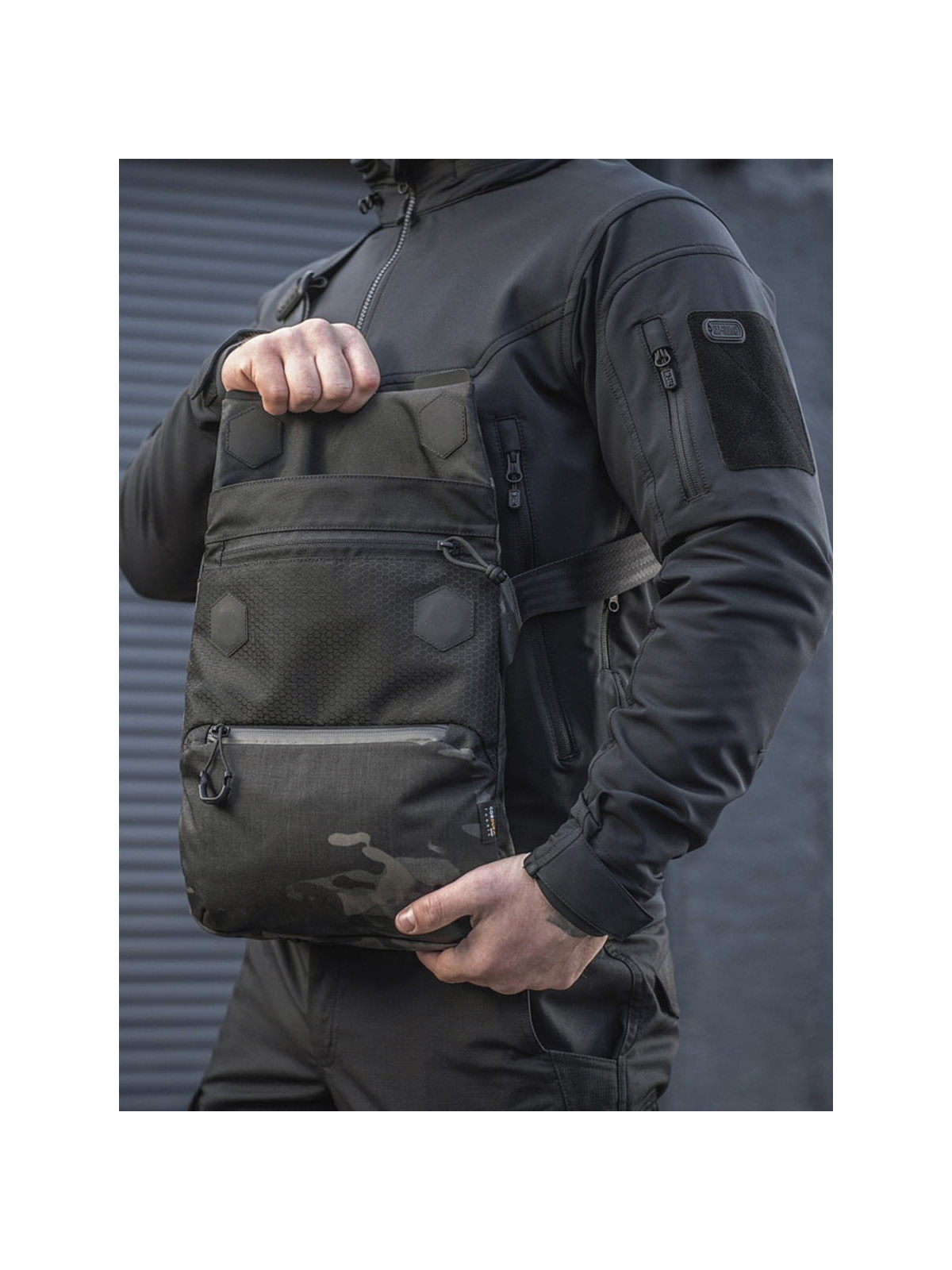 M-TAC TORBA NA RAMIĘ KONVERT ELITE MULTICAM BLACK/czarny