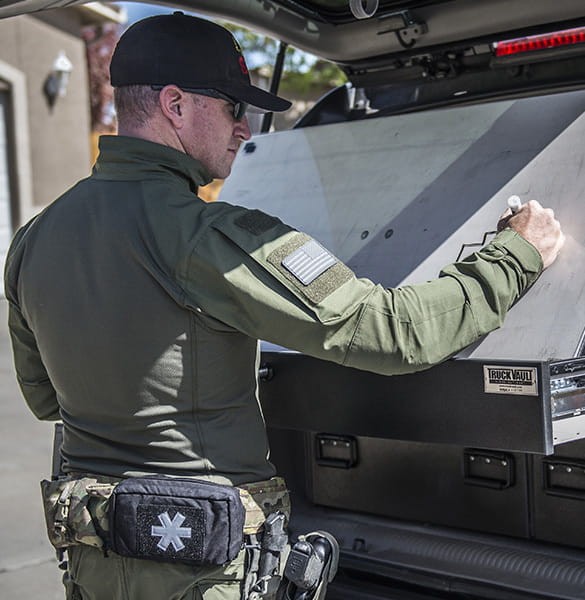 HELIKON_Combat_Shirt_MCDU_NC_RS_Coyote_galeria_09.jpg