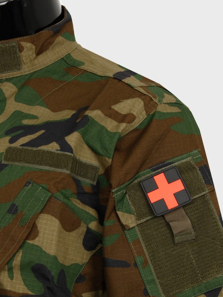 mil-tec_emblemat_FIRSTAID_LG_czarny_sklep_galeria_03.jpg