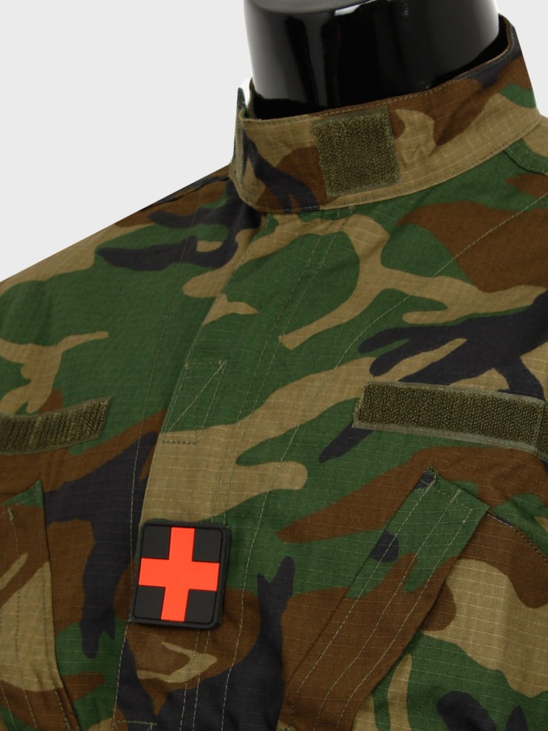 mil-tec_emblemat_FIRSTAID_LG_czarny_sklep_galeria_04.jpg