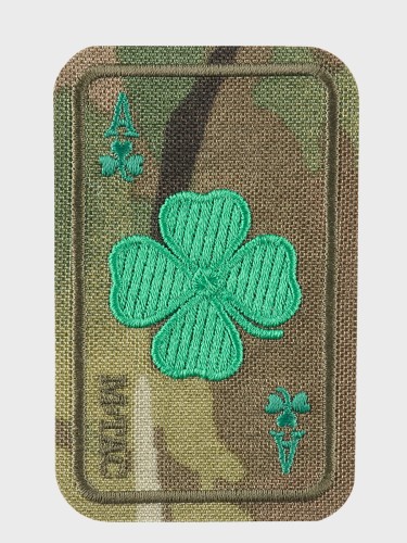 Naszywka Szczęśliwa Karta Haftowana Multicam