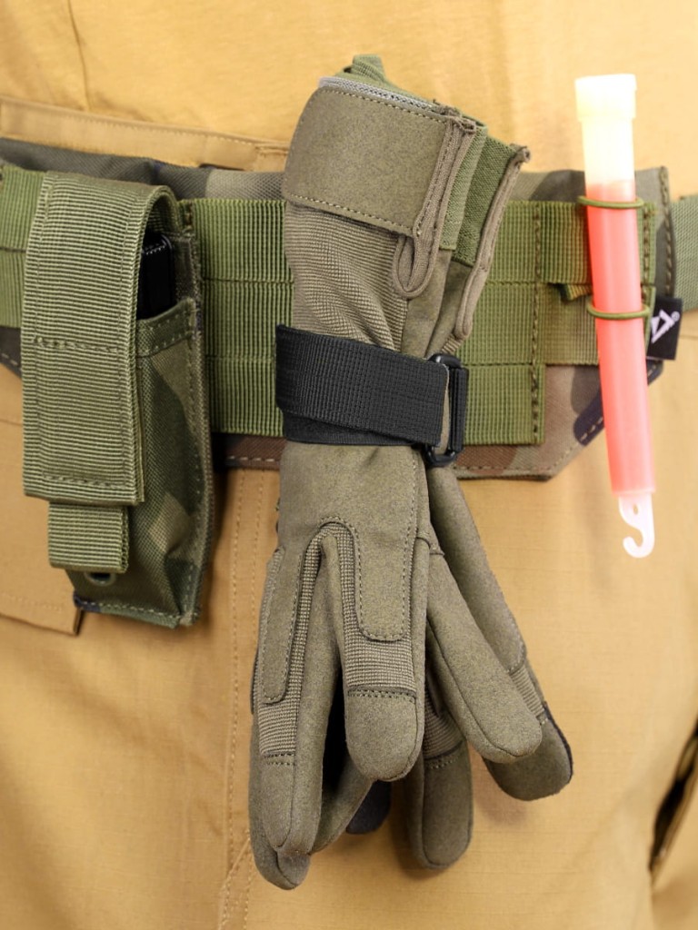 DOMINATOR_Uchwyt_Molle_na_Rękawice_Black_sklep_galeria_08.jpg