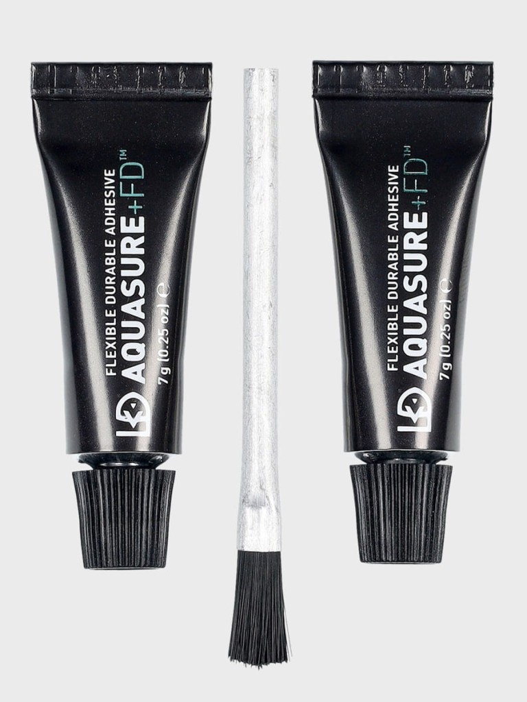 GearAid_Aquasure+FD_Flexible_Durable_Adhesive_2x7g_galeria_sklep_01.jpg