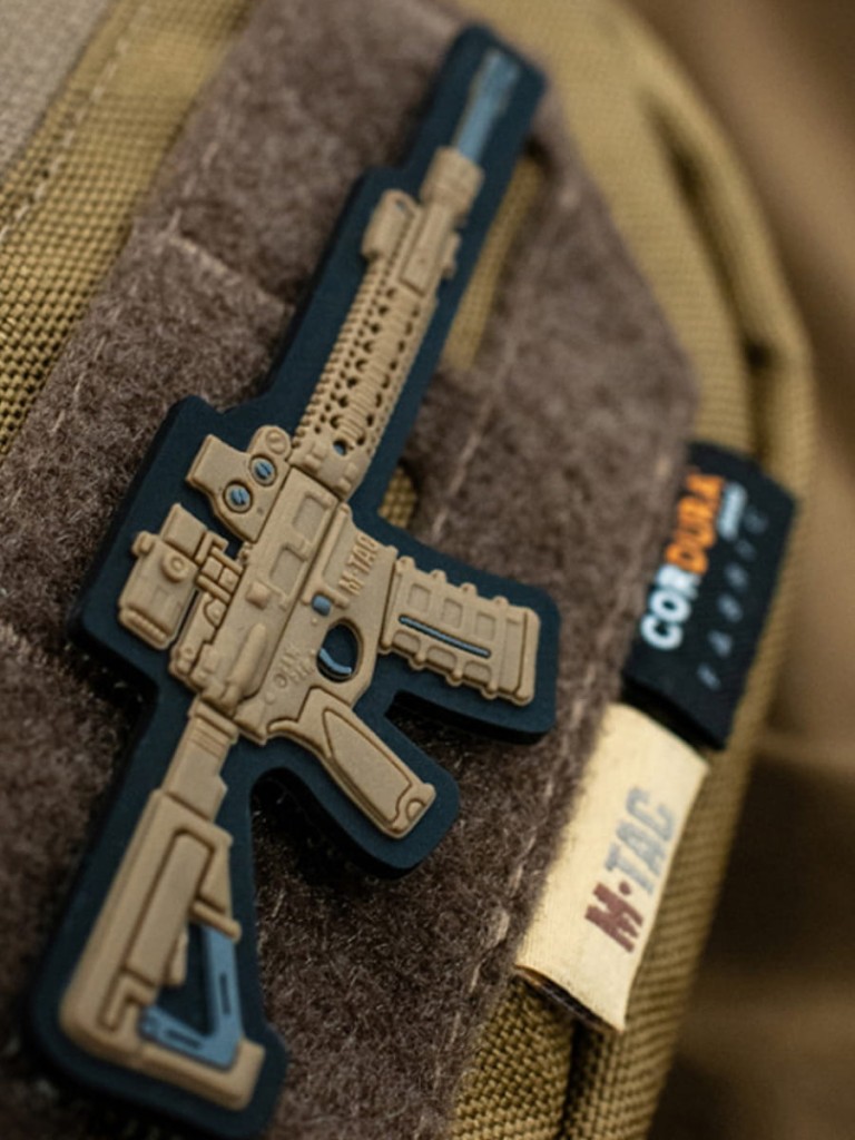 M-Tac_Naszywka_AR-15_3D_PVC_Coyote_galeria_SKLEP_03.jpg